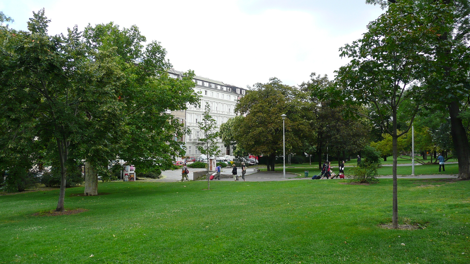 รูปถ่าย สาธารณรัฐเช็ก(Czech Republic) ปราก(Prague) ออปเลตาโลวา(Opletalova) 2007-07 26