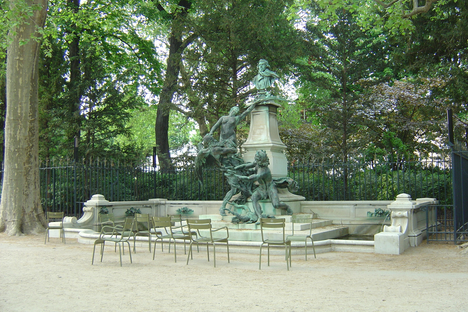 รูปถ่าย ฝรั่งเศส(France) ปารีส(Paris) สวนลักเซมเบิร์ก(Luxembourg Garden) 2007-04 158