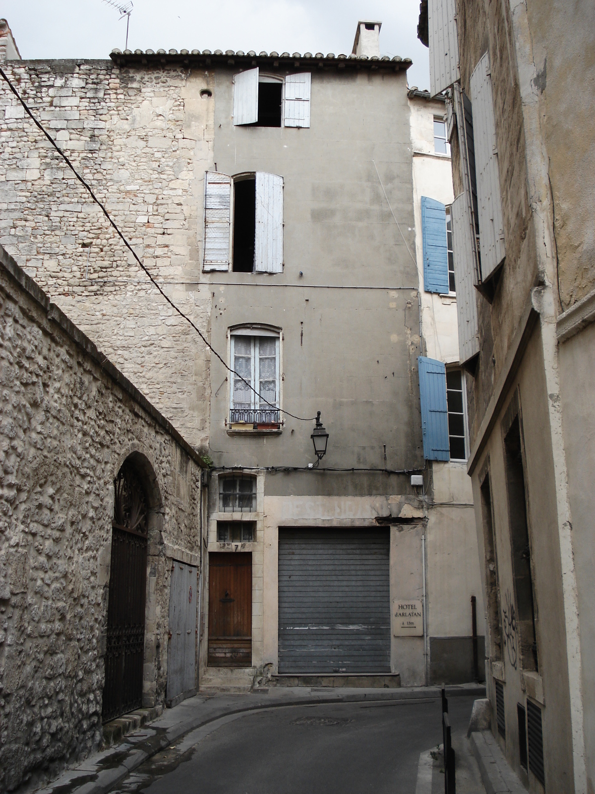 รูปถ่าย ฝรั่งเศส(France) อาร์เลอ(Arles) 2006-06 28