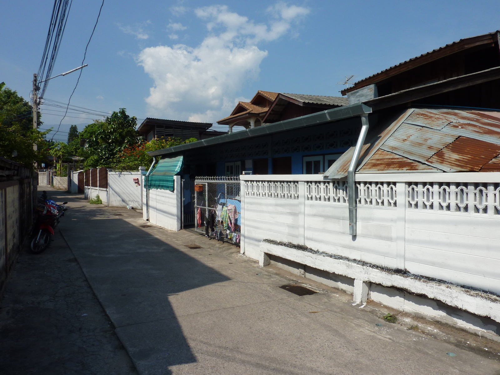 รูปถ่าย ไทย(Thailand) เชียงใหม่(Chiang Mai) ถนนสามล้าน(Sam Lan Road) 2009-12 14