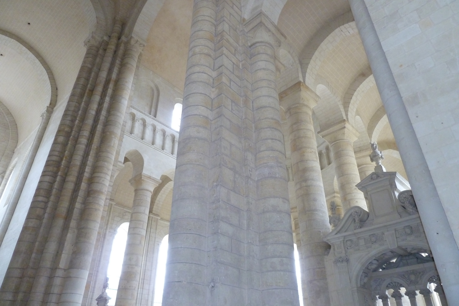 รูปถ่าย ฝรั่งเศส(France) ฟงเตอโวร์(Fontevraud) 2011-05 20