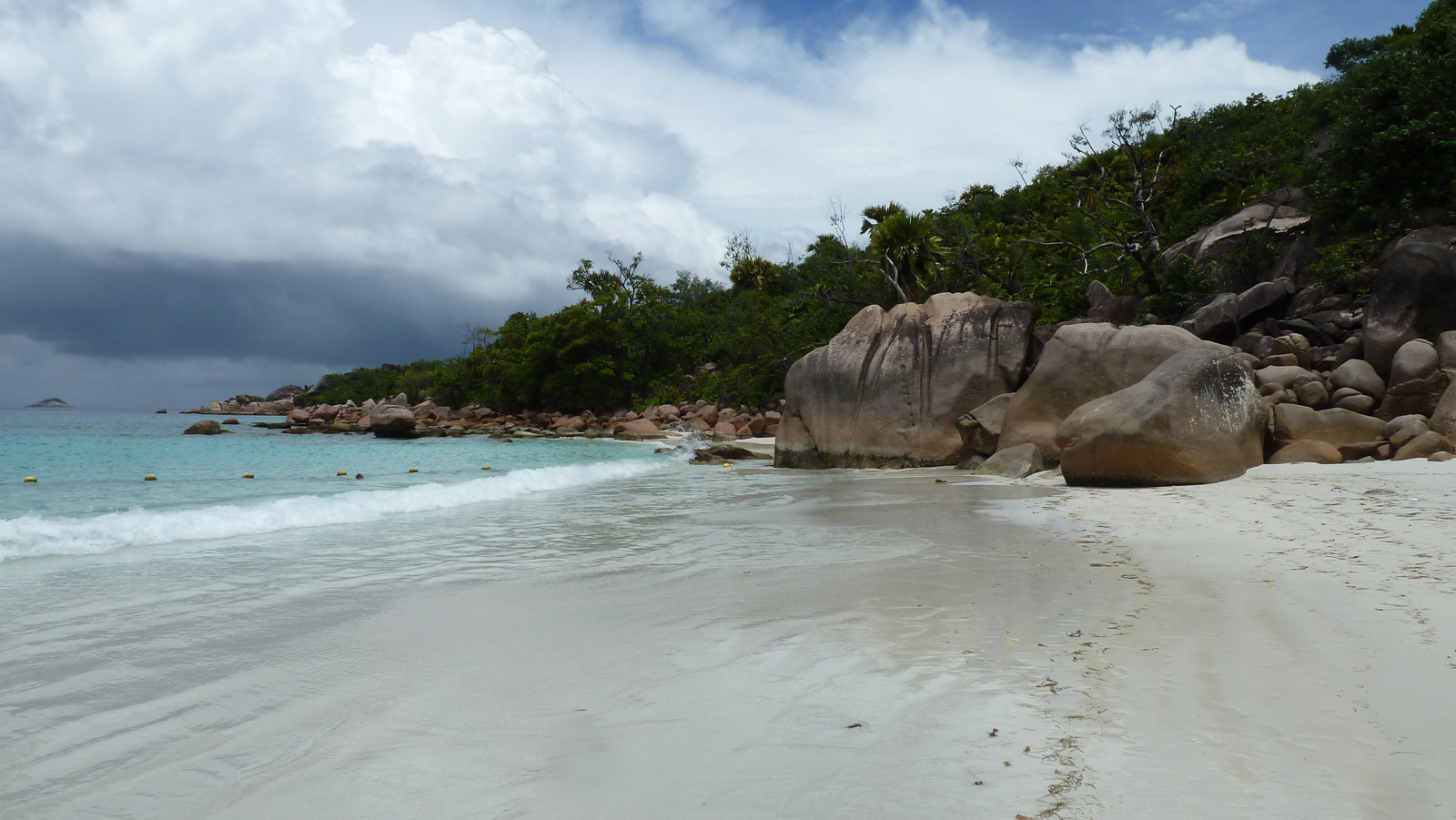 รูปถ่าย เซเชลส์(Seychelles) อ่าวอ็องส์ลาซิโอ(Anse Lazio) 2011-10 182