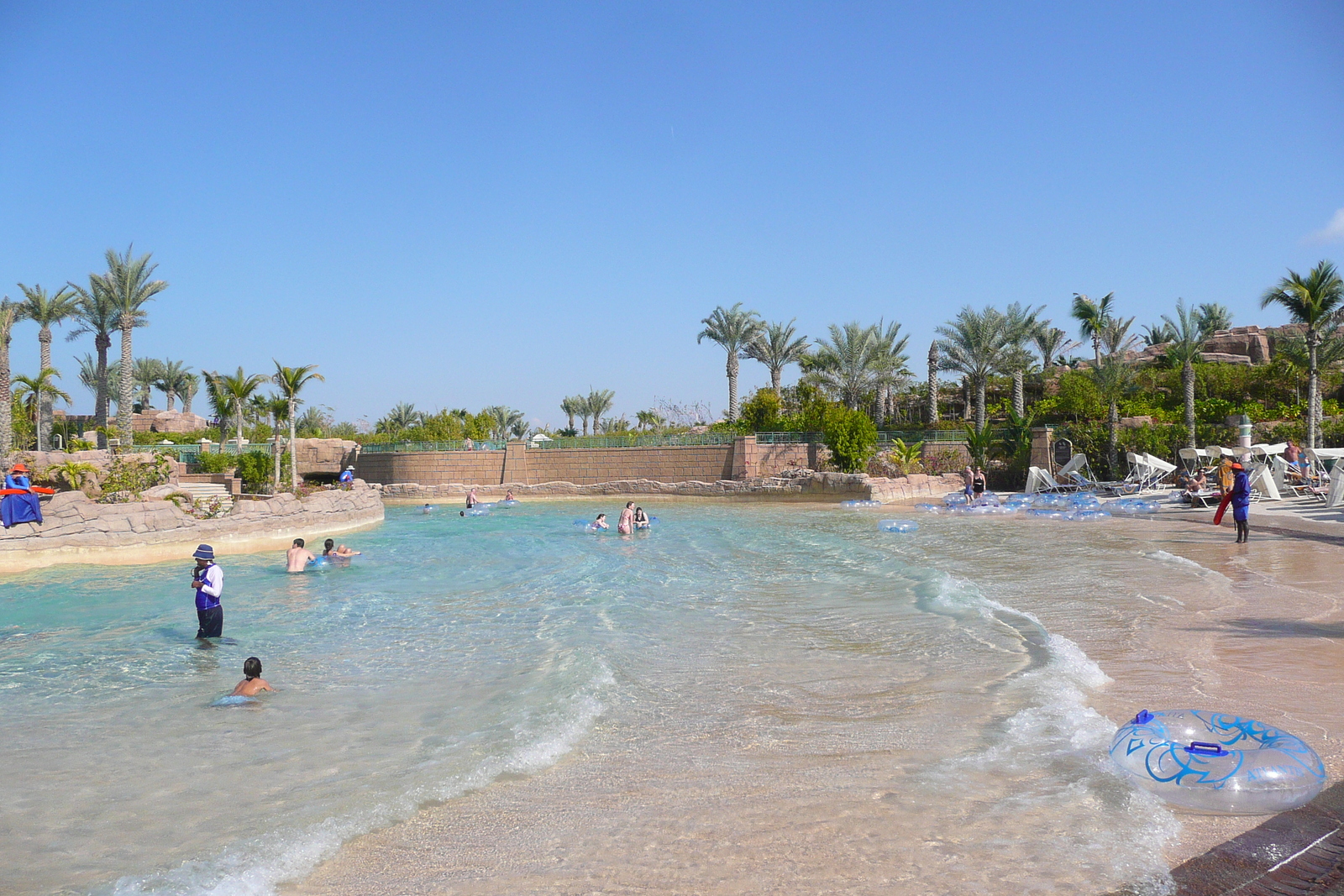 รูปถ่าย สหรัฐอาหรับเอมิเรตส์(United Arab Emirates) ดูไบ(Dubai) สวนน้ำอควาเวนเจอร์ ดูไบ(Dubai Aquaventure) 2009-01 23