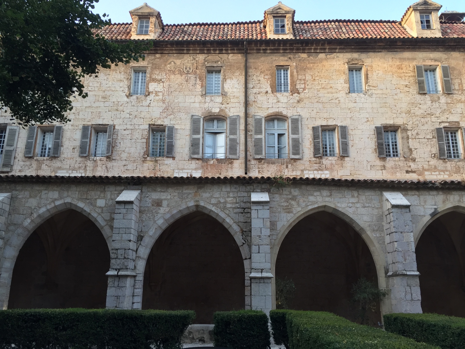 รูปถ่าย ฝรั่งเศส(France) แซ็งมักซีแม็ง-ลา-แซ็นต์-โบม(Saint Maximin la Sainte Baume) โรงแรมเลอกูว็องรัวยาล แซ็งมักซีแม็ง(Le Couvent Royal Saint Maximin Hotel) 2017-08 45