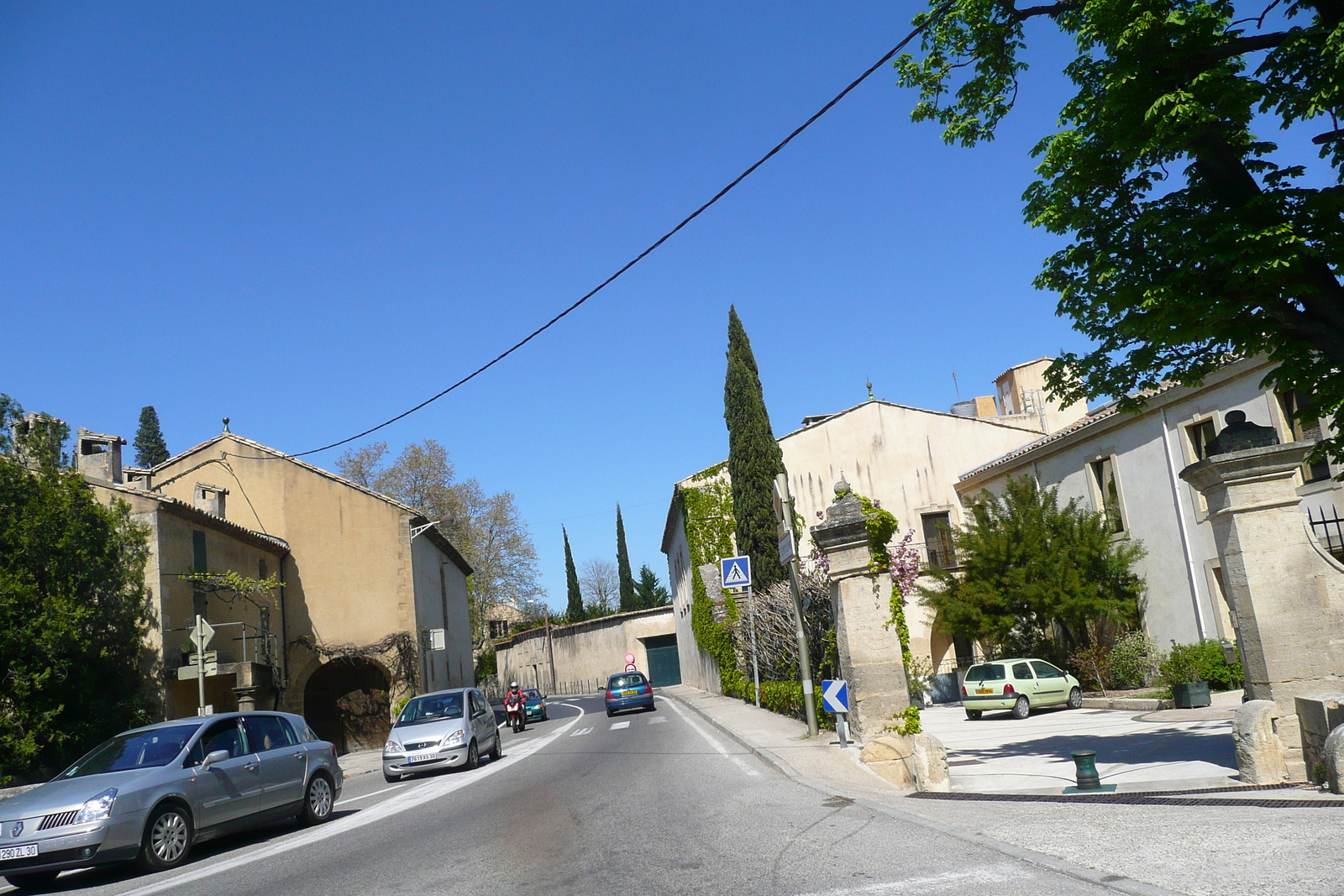รูปถ่าย ฝรั่งเศส(France) โพรว็องส์(Provence) ถนนจากโบแกร์ไปปงดูการ์(Beaucaire to pont du gard road) 2008-04 22