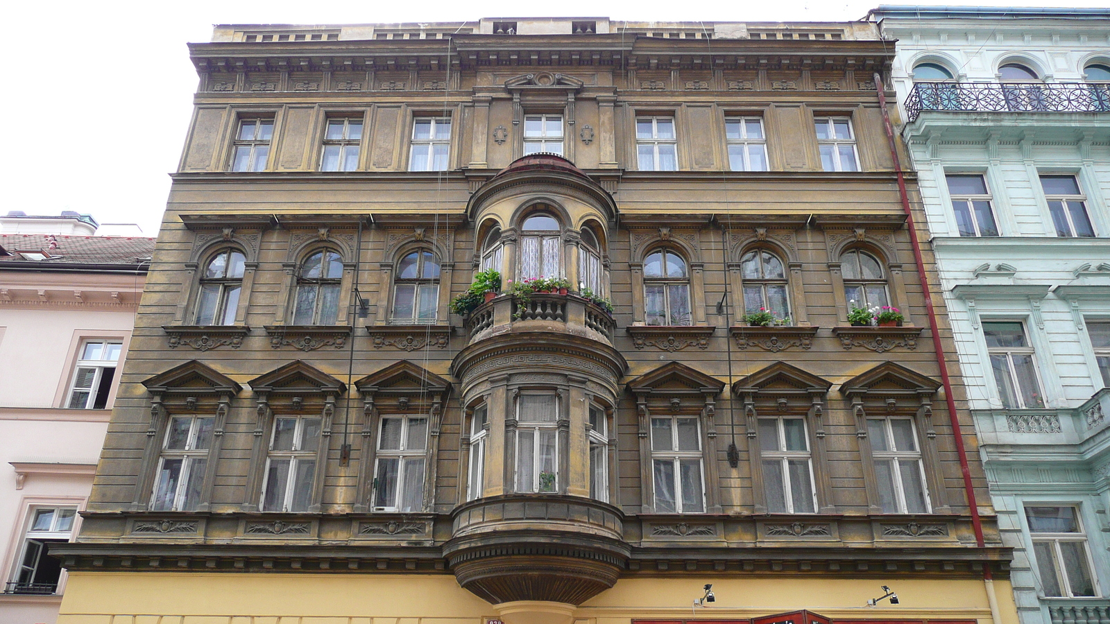 รูปถ่าย สาธารณรัฐเช็ก(Czech Republic) ปราก(Prague) ออปเลตาโลวา(Opletalova) 2007-07 17