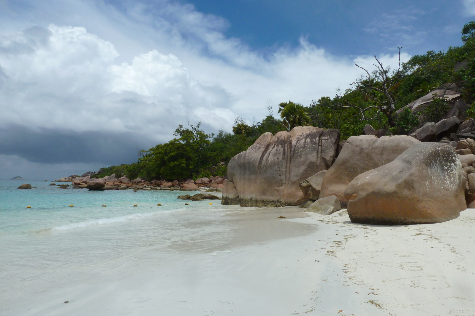 รูปถ่าย เซเชลส์(Seychelles) อ่าวอ็องส์ลาซิโอ(Anse Lazio) 2011-10 138