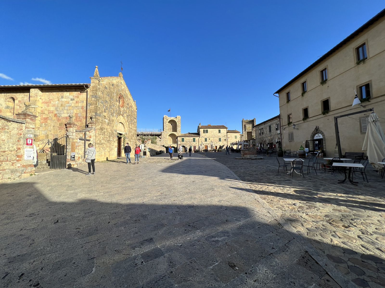 รูปถ่าย อิตาลี(Italy) มงเตอร์ริกกิโอนี(Monteriggioni) 2021-09 0
