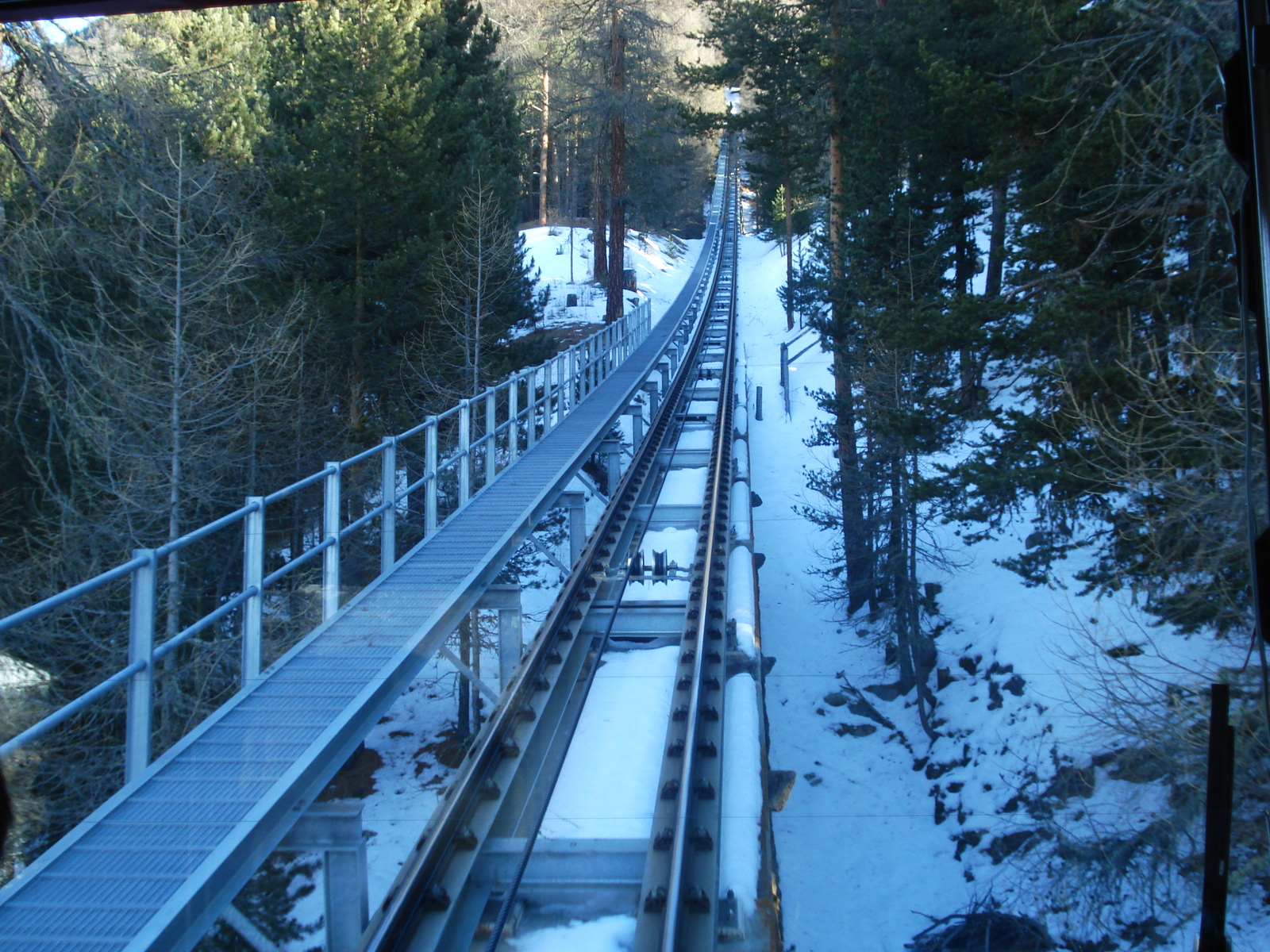 รูปถ่าย สวิสเซอร์แลนด์(Switzerland) มุตตัสมูรากล์(Muottas Muragl) 2007-01 20