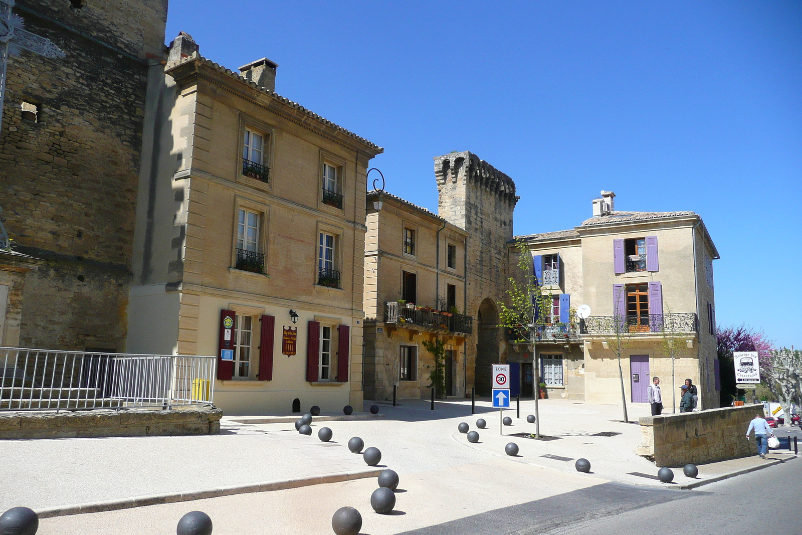รูปถ่าย ฝรั่งเศส(France) โพรว็องส์(Provence) ถนนจากโบแกร์ไปปงดูการ์(Beaucaire to pont du gard road) 2008-04 23