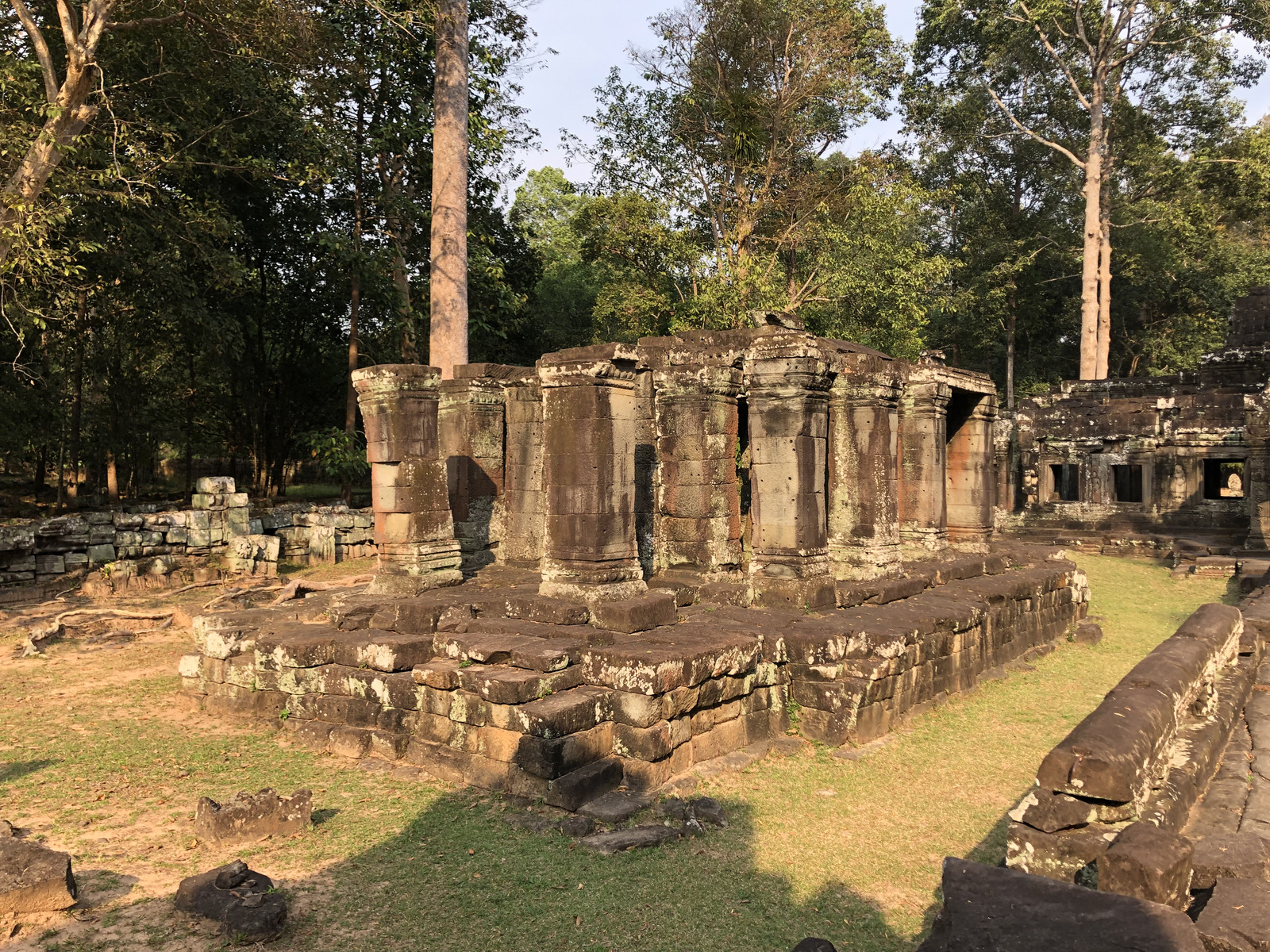 รูปถ่าย กัมพูชา(Cambodia) เสียมราฐ(Siem Reap) ปราสาทบันทายกุฎี(Banteay Kdei) 2023-01 22