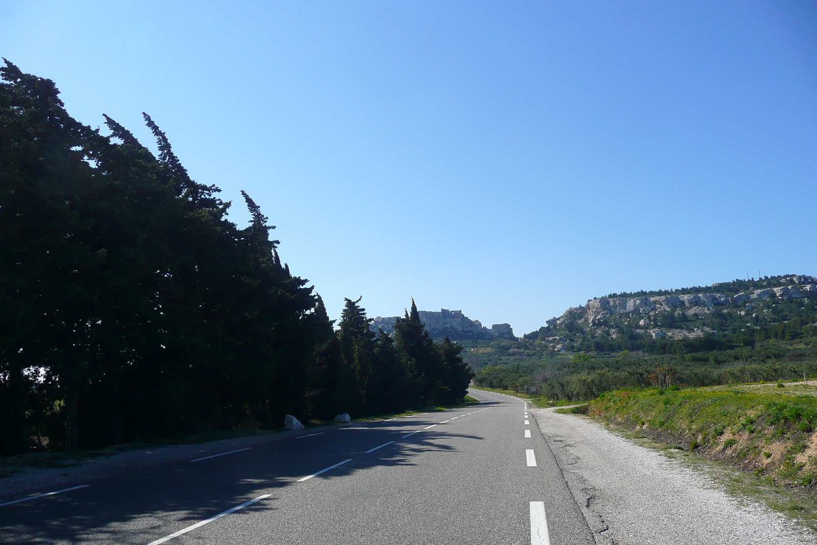 รูปถ่าย ฝรั่งเศส(France) โพรว็องส์(Provence) ถนนจากมูรีแยสไปโบเดอโพรว็องส์(Mouries to Baux de Provence road) 2008-04 20
