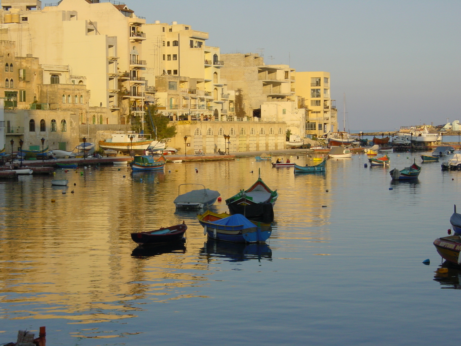 รูปถ่าย มอลตา(Malta) เซนต์จูเลียนส์(Saint Julians) 2003-03 1