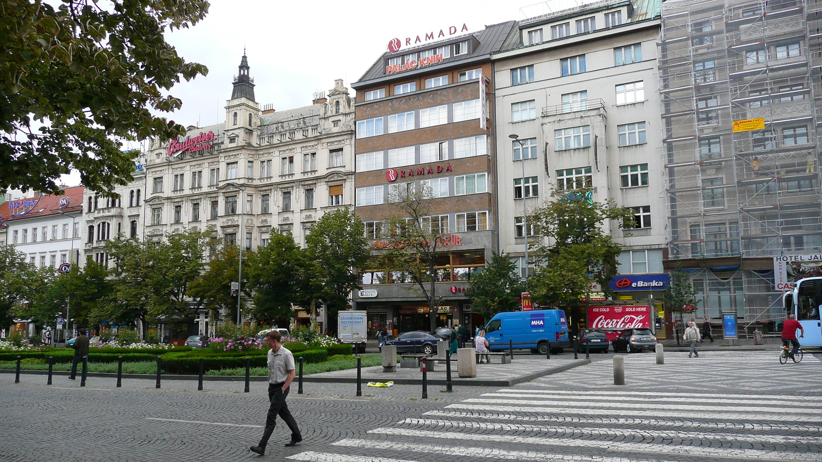 รูปถ่าย สาธารณรัฐเช็ก(Czech Republic) ปราก(Prague) จัตุรัสเวนเซสลาส(Vaclavske namesti) 2007-07 43