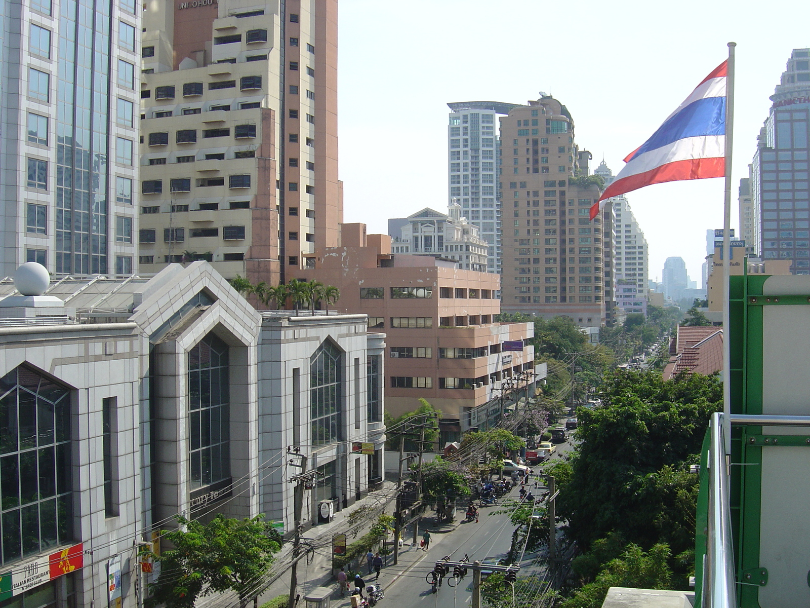รูปถ่าย ไทย(Thailand) กรุงเทพมหานคร(Bangkok) รถไฟฟ้า(Sky Train) 2004-12 37