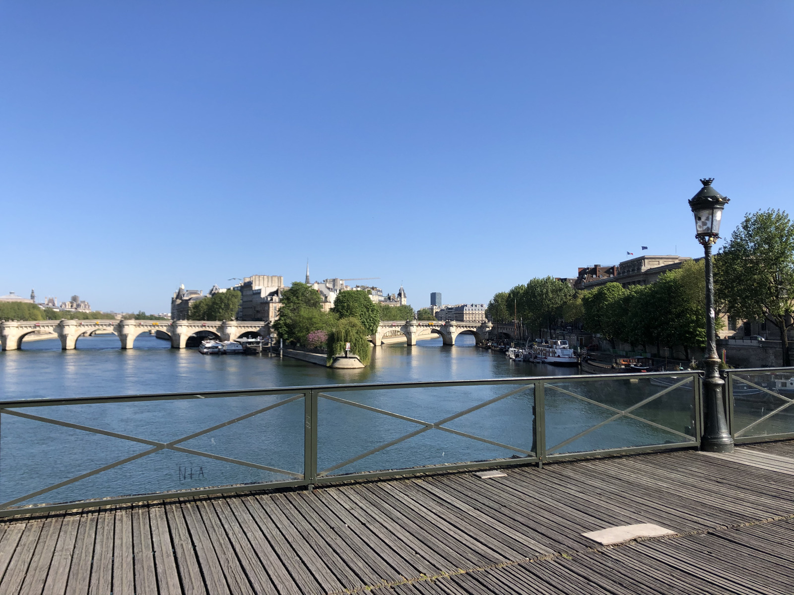 รูปถ่าย ฝรั่งเศส(France) ปารีสช่วงล็อกดาวน์(Paris lockdown) 2020-04 2