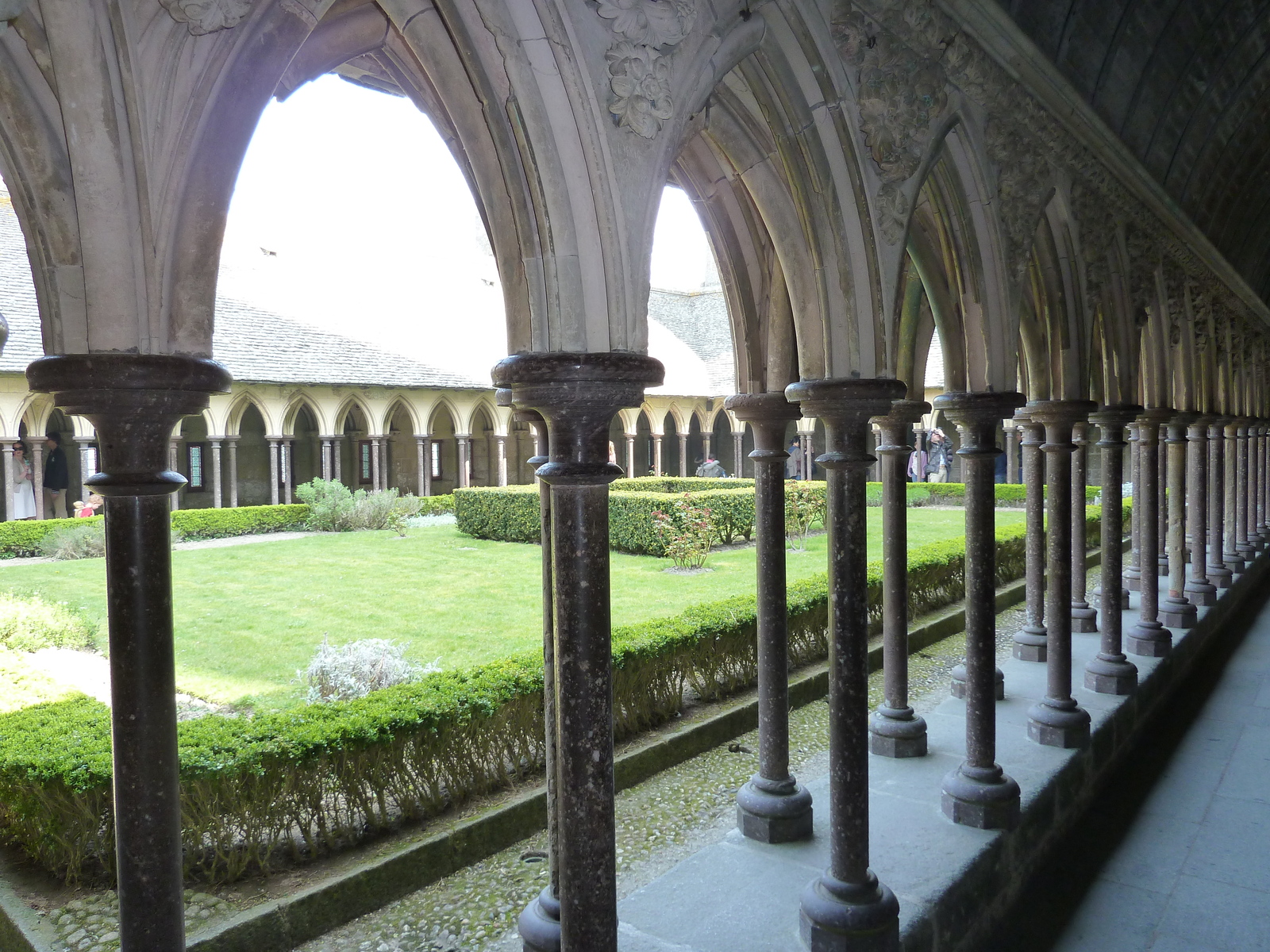 รูปถ่าย ฝรั่งเศส(France) มงแซ็งมีแชล(Mont St Michel) ระเบียงคดแอบบีมงแซ็งมีแชล(Mont St Michel Abbey Cloister) 2010-04 17