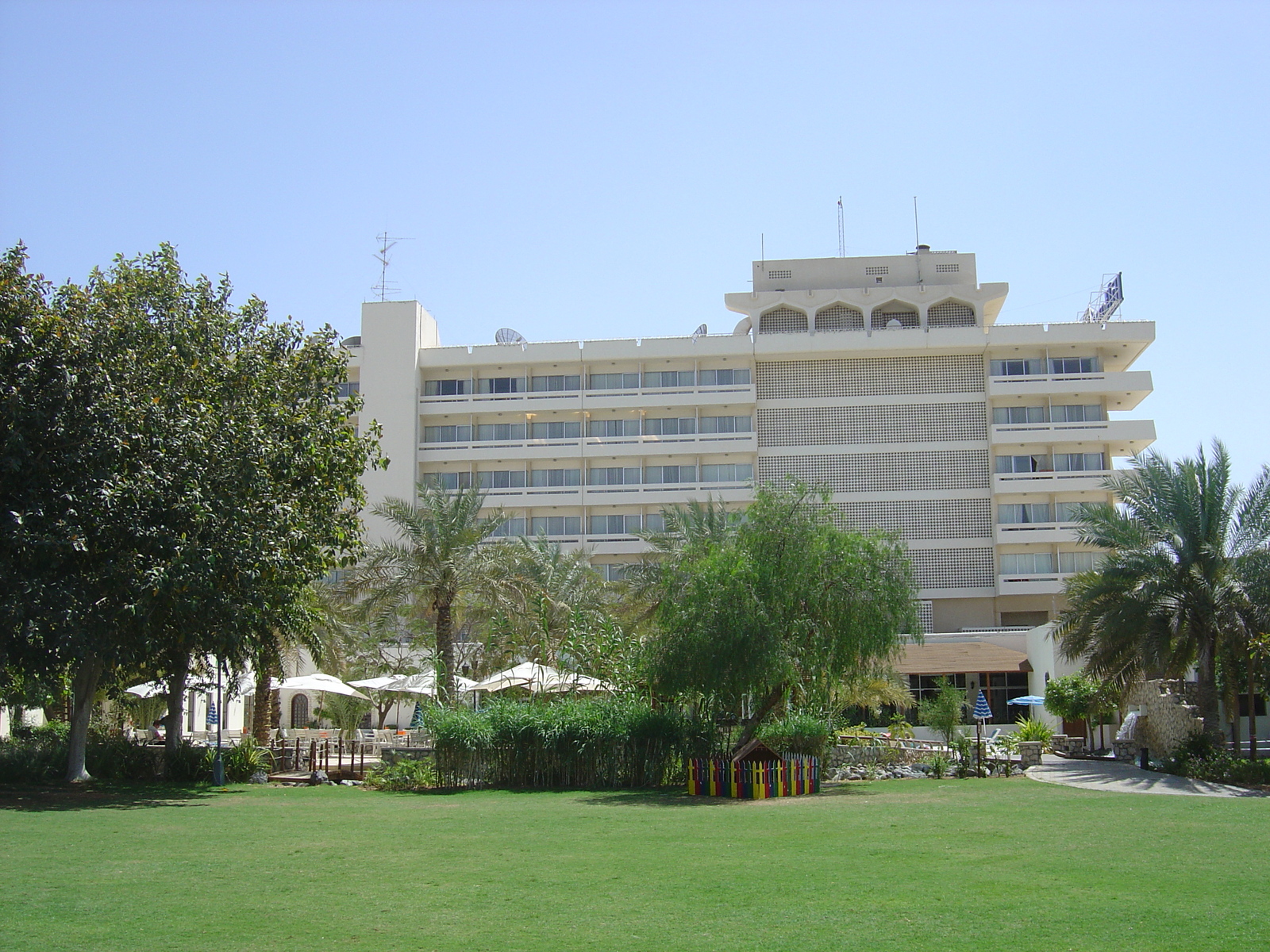 รูปถ่าย สหรัฐอาหรับเอมิเรตส์(United Arab Emirates) อาเลอิน(Al Ain) โรงแรมฮิลตัน(Hilton Hotel) 2005-03 28