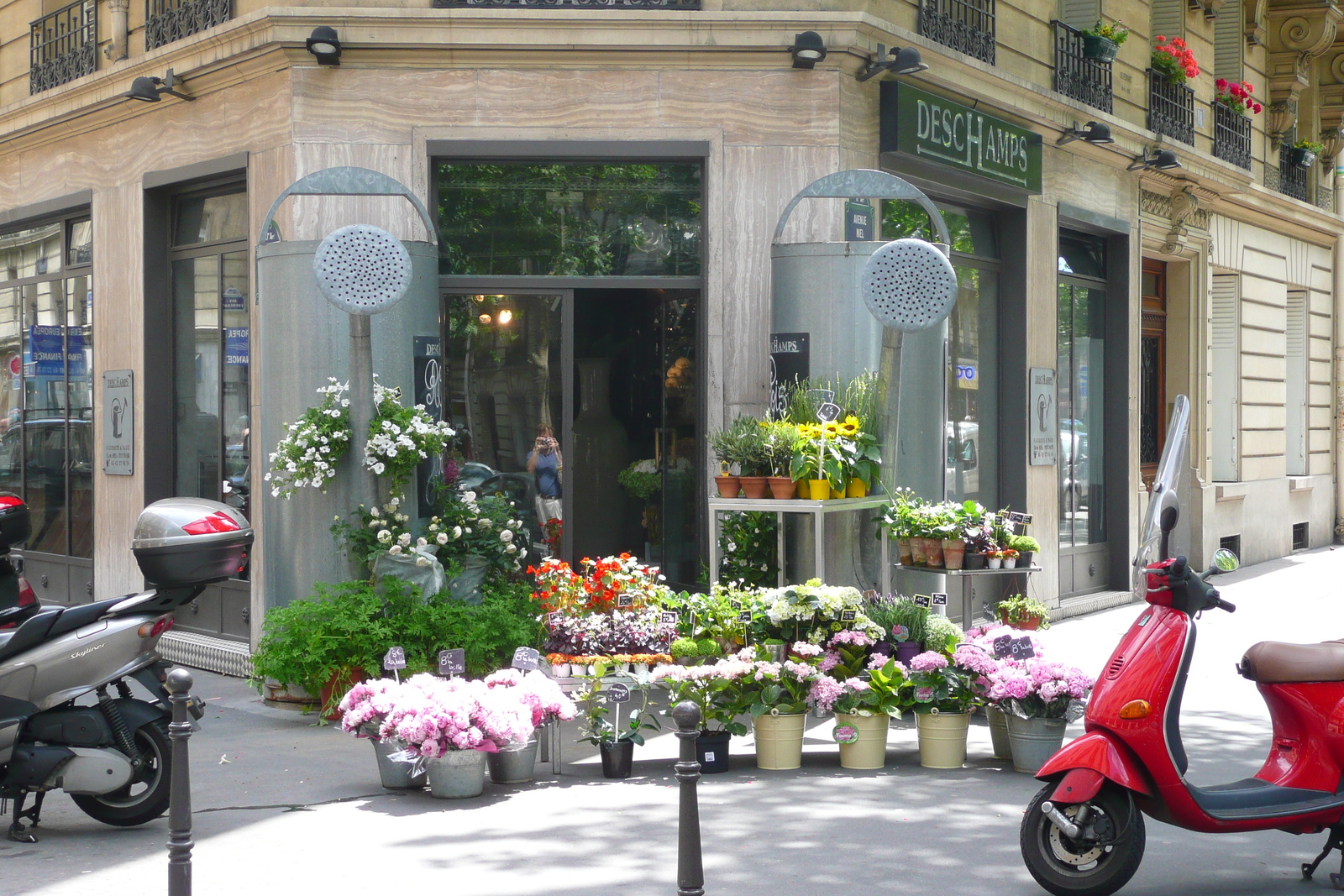 รูปถ่าย ฝรั่งเศส(France) ปารีส(Paris) ถนนนีเยล(Avenue Niel) 2007-06 40