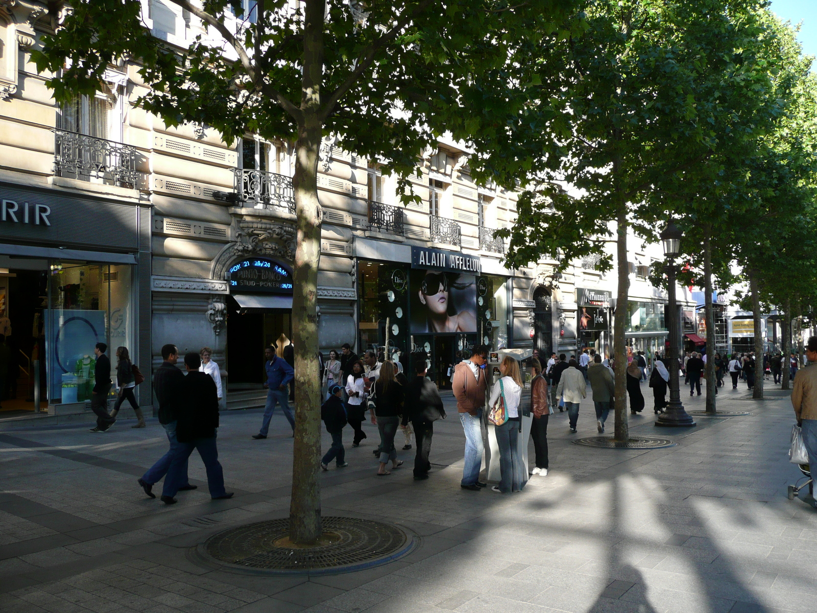 รูปถ่าย ฝรั่งเศส(France) ปารีส(Paris) ช็องเซลีเซ(Champs Elysees) 2007-04 4