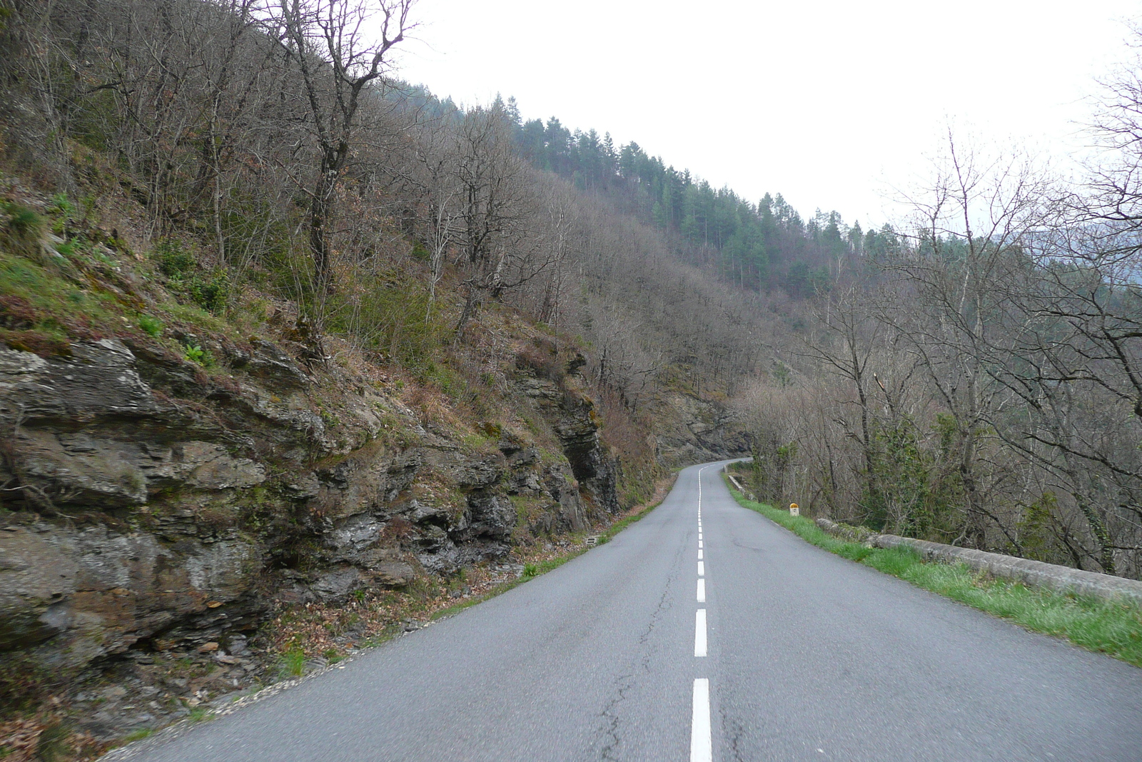รูปถ่าย ฝรั่งเศส(France) เทือกเขาเซแวน(Cevennes Mountains) ถนนจากโกกูแรสไปฟลอรัก(Cocures to Florac road) 2008-04 28