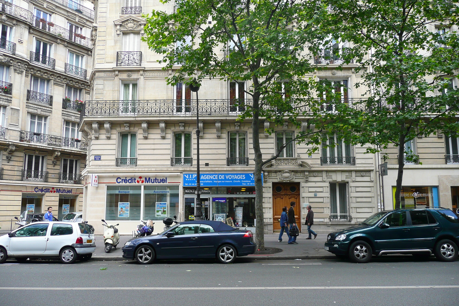 รูปถ่าย ฝรั่งเศส(France) ปารีส(Paris) ถนนนีเยล(Avenue Niel) 2007-06 18