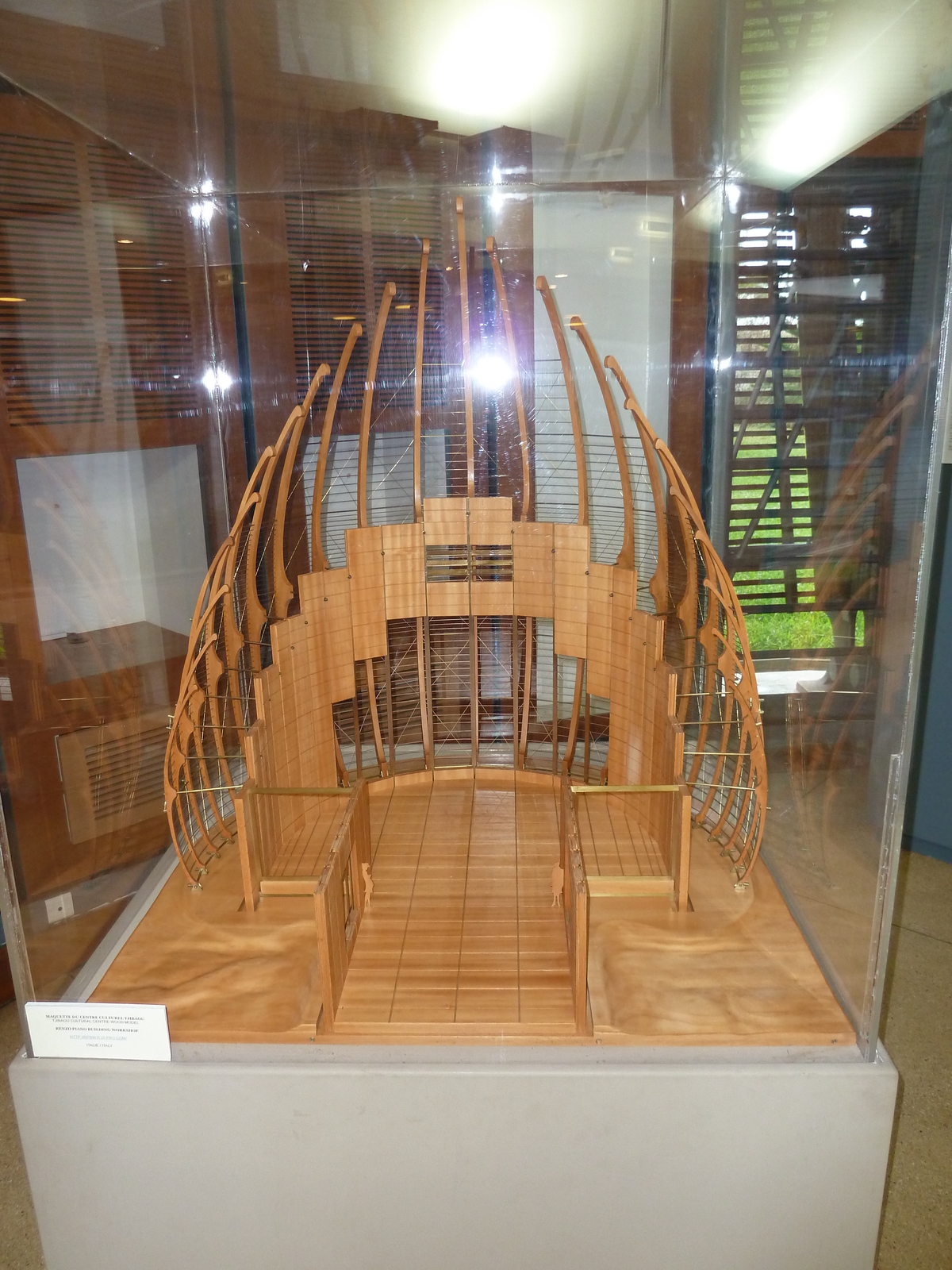 รูปถ่าย นิวแคลิโดเนีย(New Caledonia) ศูนย์วัฒนธรรมฌีบาอู(Tjibaou Cultural Centre) 2010-05 22