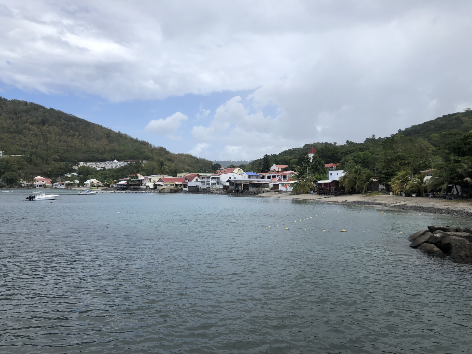 รูปถ่าย กวาเดอลูป(Guadeloupe) แหลมแบล็กพอยต์(Black Point) 2021-02 8
