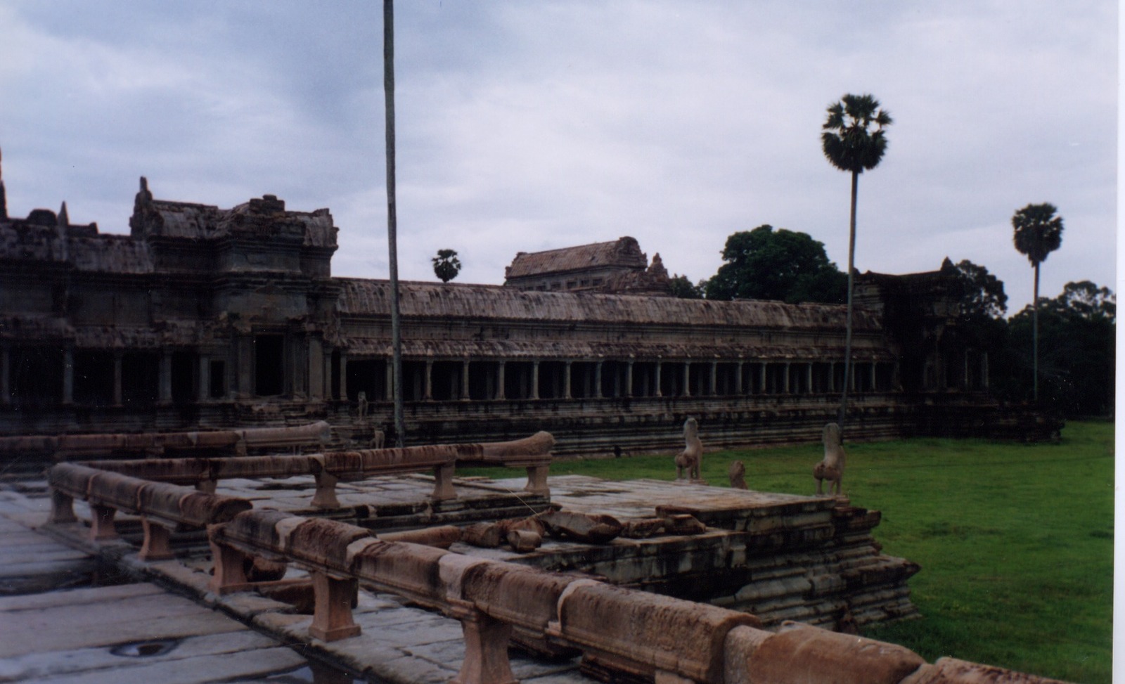 รูปถ่าย กัมพูชา(Cambodia) นครวัต(Angkor) 1996-06 24