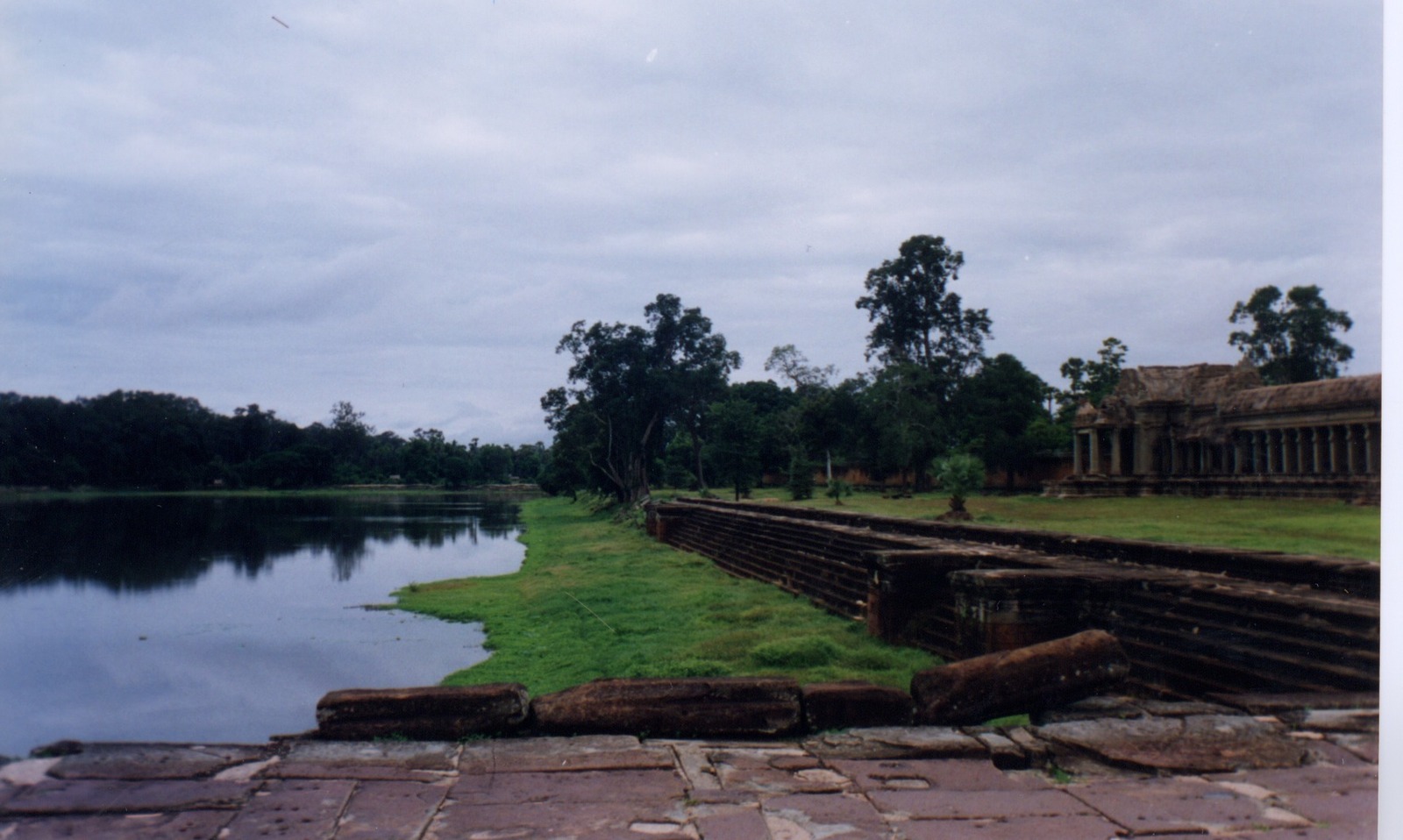 รูปถ่าย กัมพูชา(Cambodia) นครวัต(Angkor) 1996-06 26