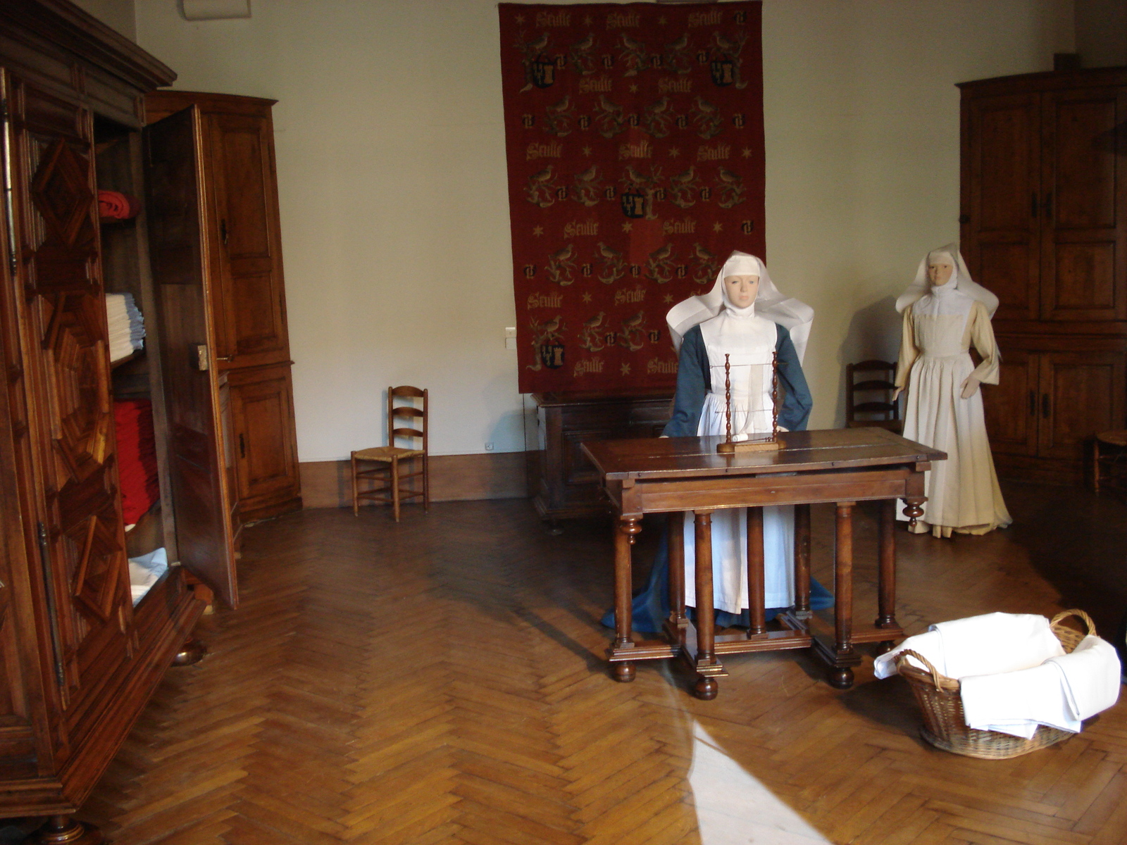 รูปถ่าย ฝรั่งเศส(France) โบนเนอ(Beaune) โรงพยาบาลเก่าโบน (ออสปิสเดอโบน)(Hospices de Beaune) 2007-01 17