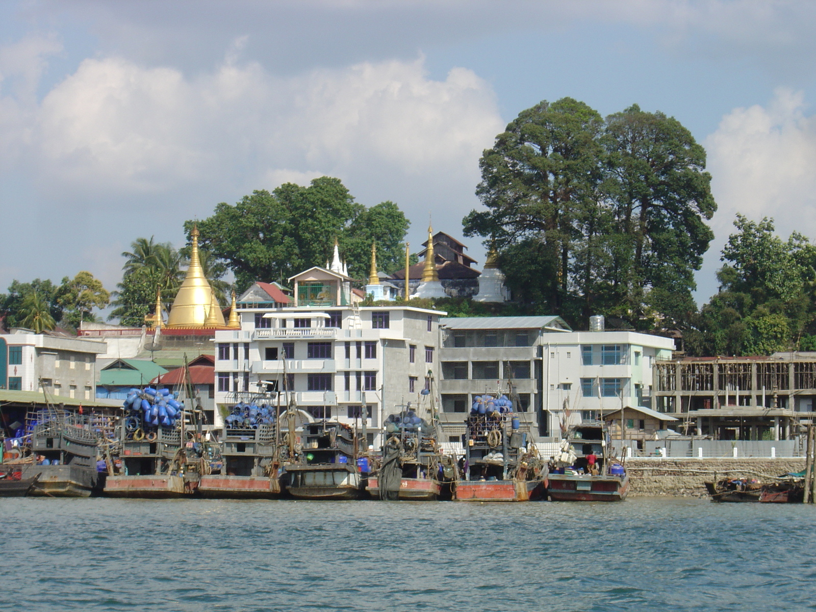 รูปถ่าย พม่า(Myanmar) มะริด(Myeik (Mergui)) 2005-01 100