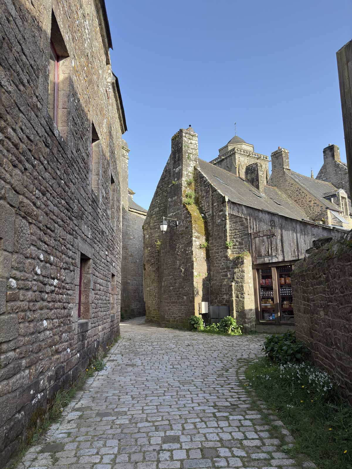 รูปถ่าย ฝรั่งเศส(France) ล็อกโรน็อง(Locronan) 2026-04 57