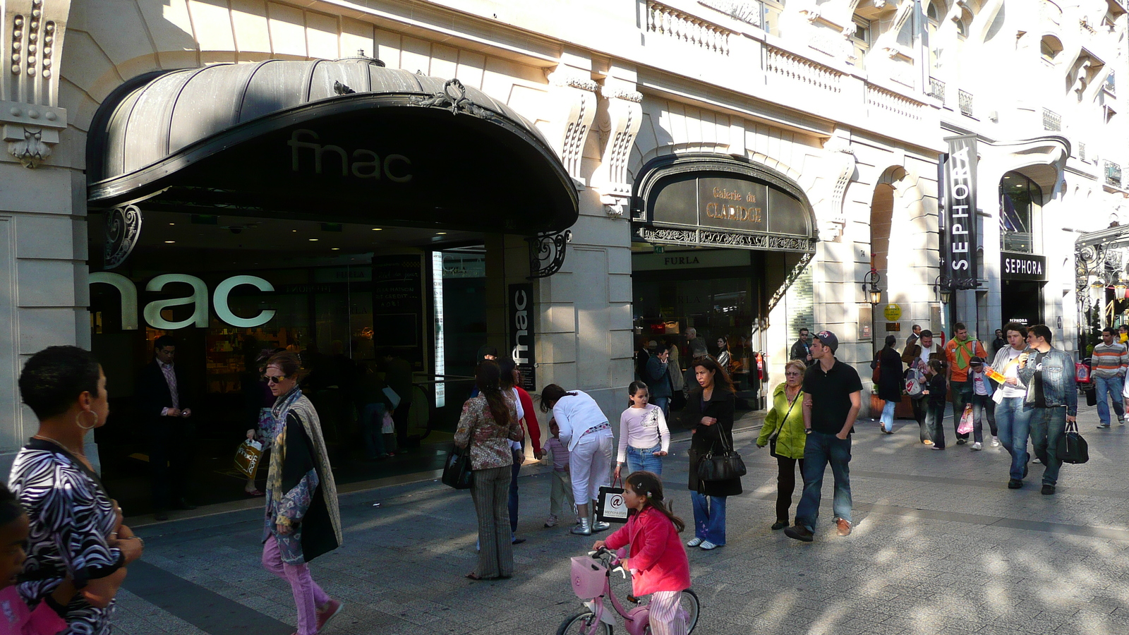 รูปถ่าย ฝรั่งเศส(France) ปารีส(Paris) ช็องเซลีเซ(Champs Elysees) 2007-04 128