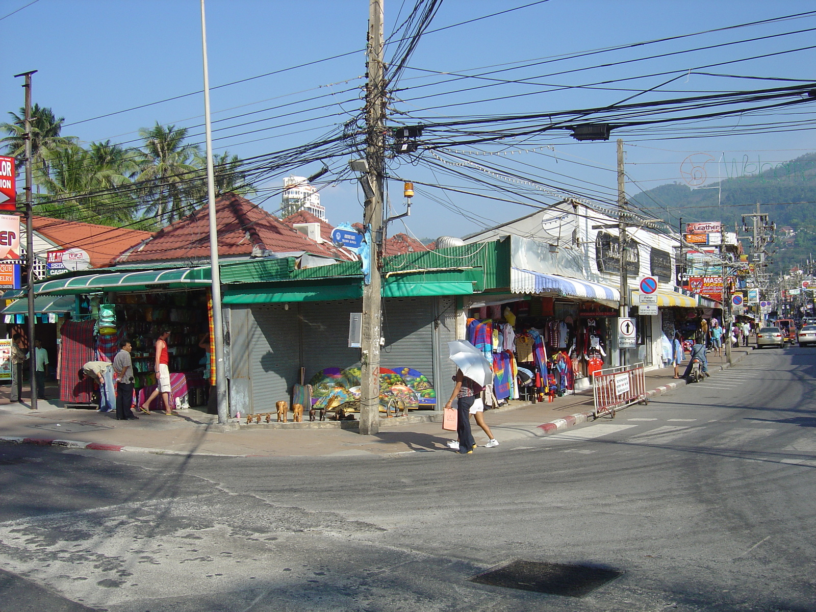 รูปถ่าย ไทย(Thailand) ภูเก็ต(Phuket) ป่าตอง(Patong) ถนนเลียบชายหาด(Beach Road) 2005-12 48