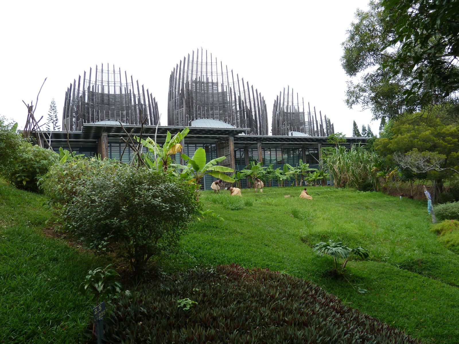 รูปถ่าย นิวแคลิโดเนีย(New Caledonia) ศูนย์วัฒนธรรมฌีบาอู(Tjibaou Cultural Centre) 2010-05 6