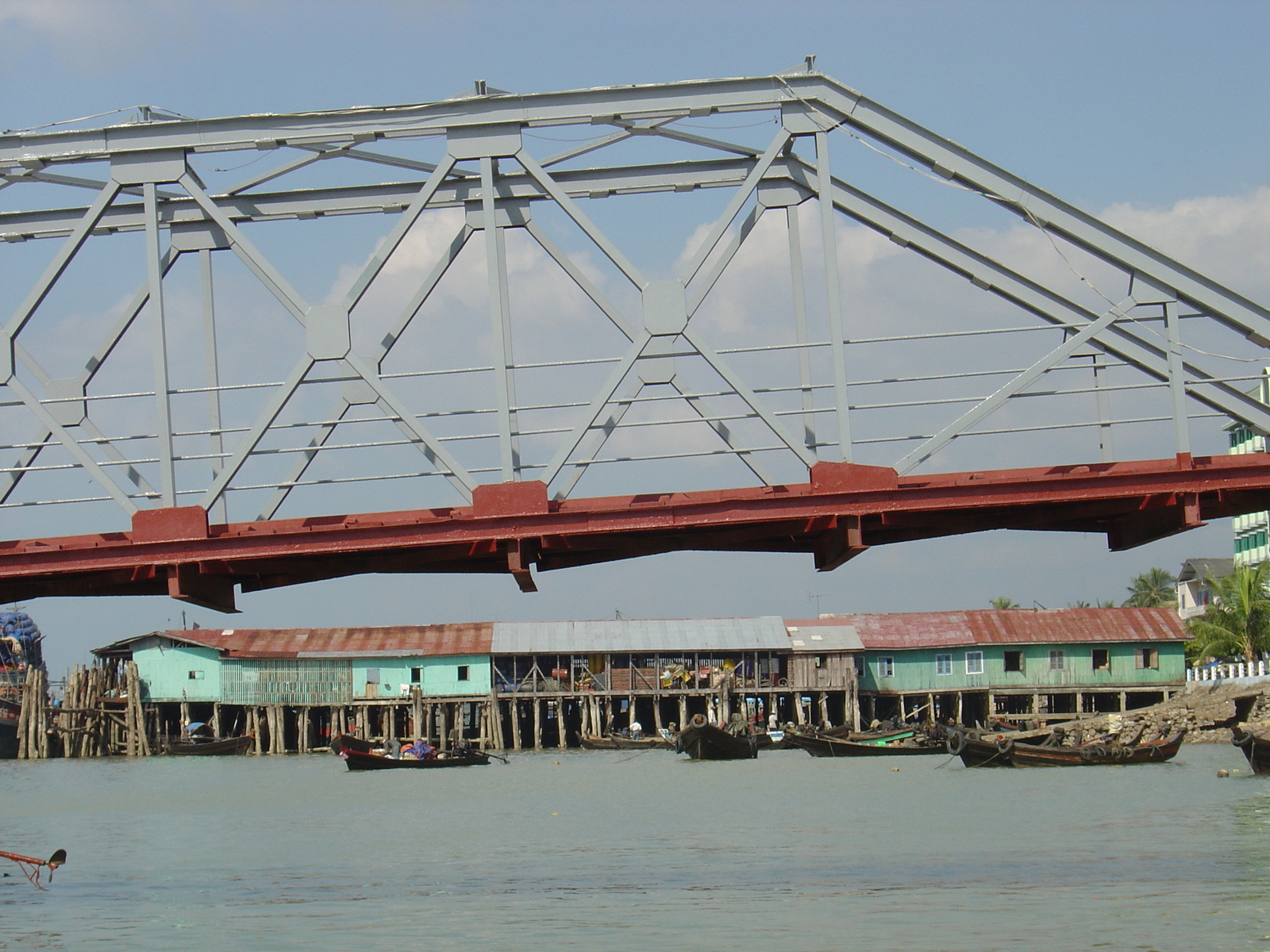 รูปถ่าย พม่า(Myanmar) มะริด(Myeik (Mergui)) 2005-01 169