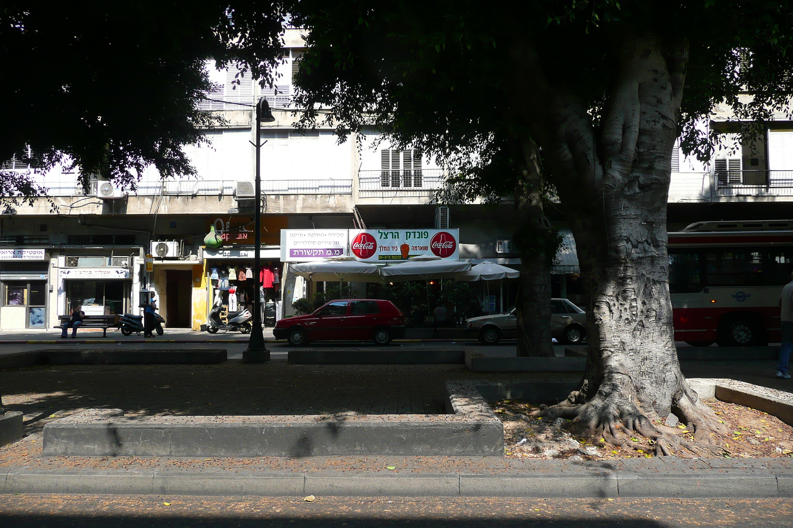 รูปถ่าย อิสราเอล(Israel) เทลอาวีฟ(Tel Aviv) ถนนเยรูชาลายิม(Yerushalyim Street) 2007-06 17