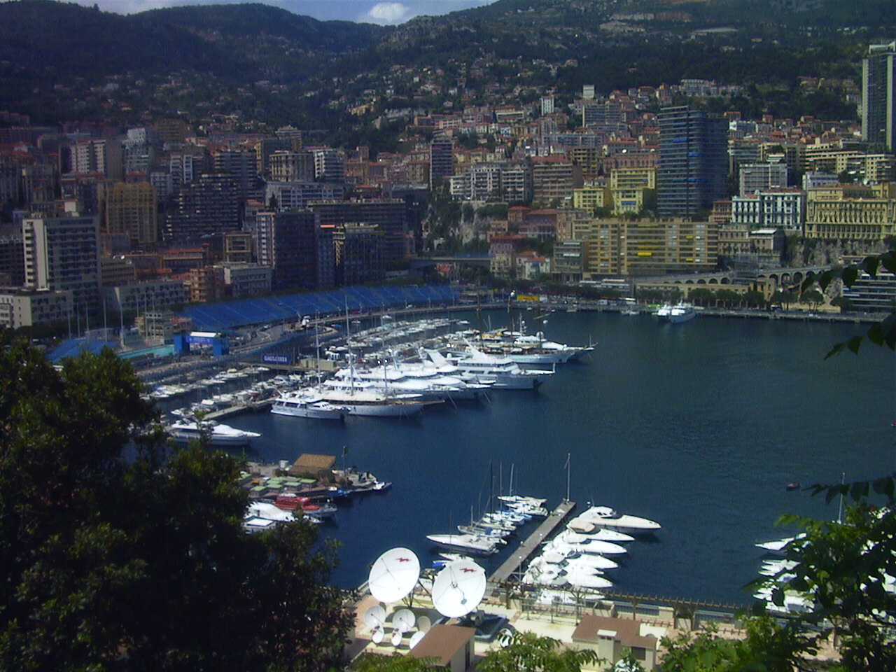 รูปถ่าย โมนาโก(Monaco) 2000-05 28