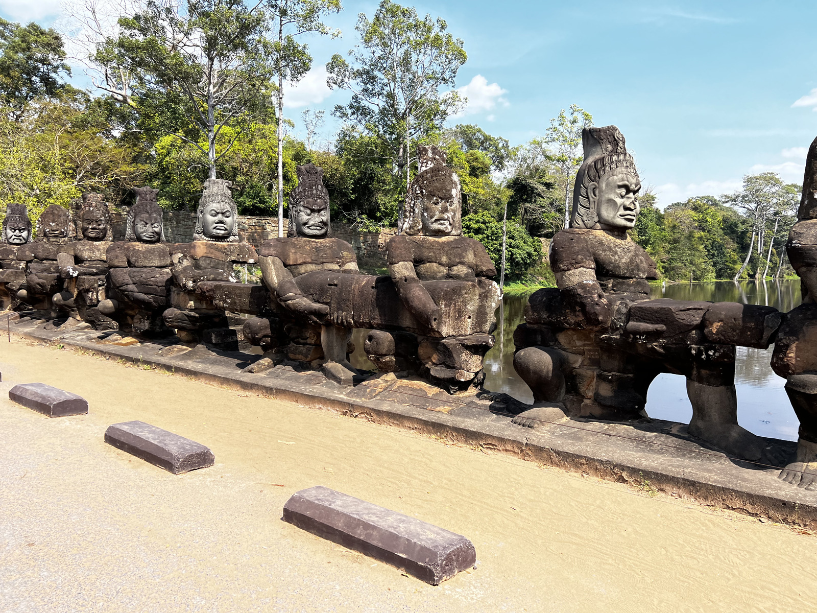 รูปถ่าย กัมพูชา(Cambodia) เสียมราฐ(Siem Reap) นครธม(Angkor Thom) 2023-01 13