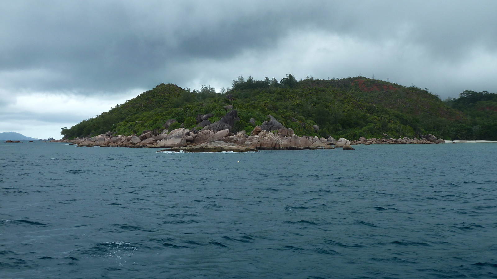 รูปถ่าย เซเชลส์(Seychelles) อ่าวอ็องส์ลาซิโอ(Anse Lazio) 2011-10 19