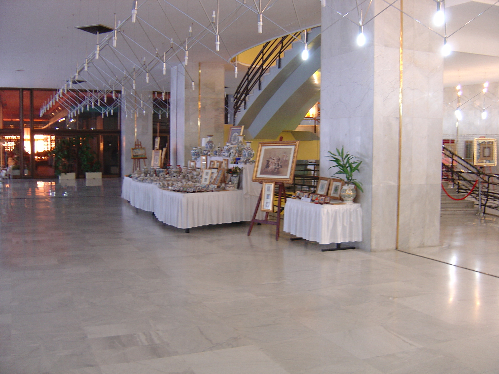 รูปถ่าย แอลจีเรีย(Algeria) แอลเจียร์(Algiers) โรงแรมเอลโอราสซี(El Aurassi Hotel) 2004-09 30