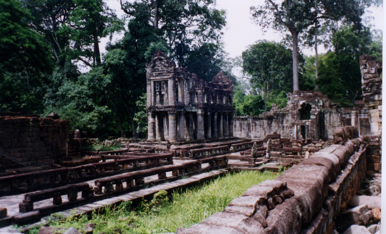 รูปถ่าย กัมพูชา(Cambodia) นครวัต(Angkor) 1996-06 74
