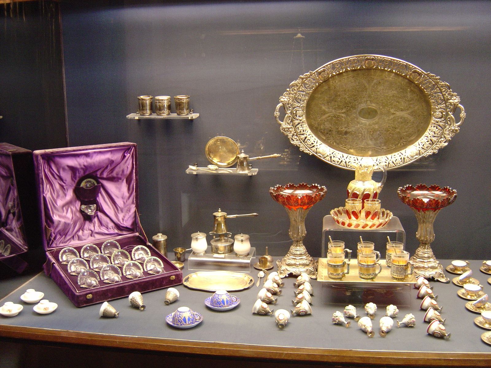 รูปถ่าย ตุรกี(Turkey) อิสตันบูล(Istanbul) พระราชวังโดลมาบาห์เช(Dolmabahce Palace) 2004-12 12