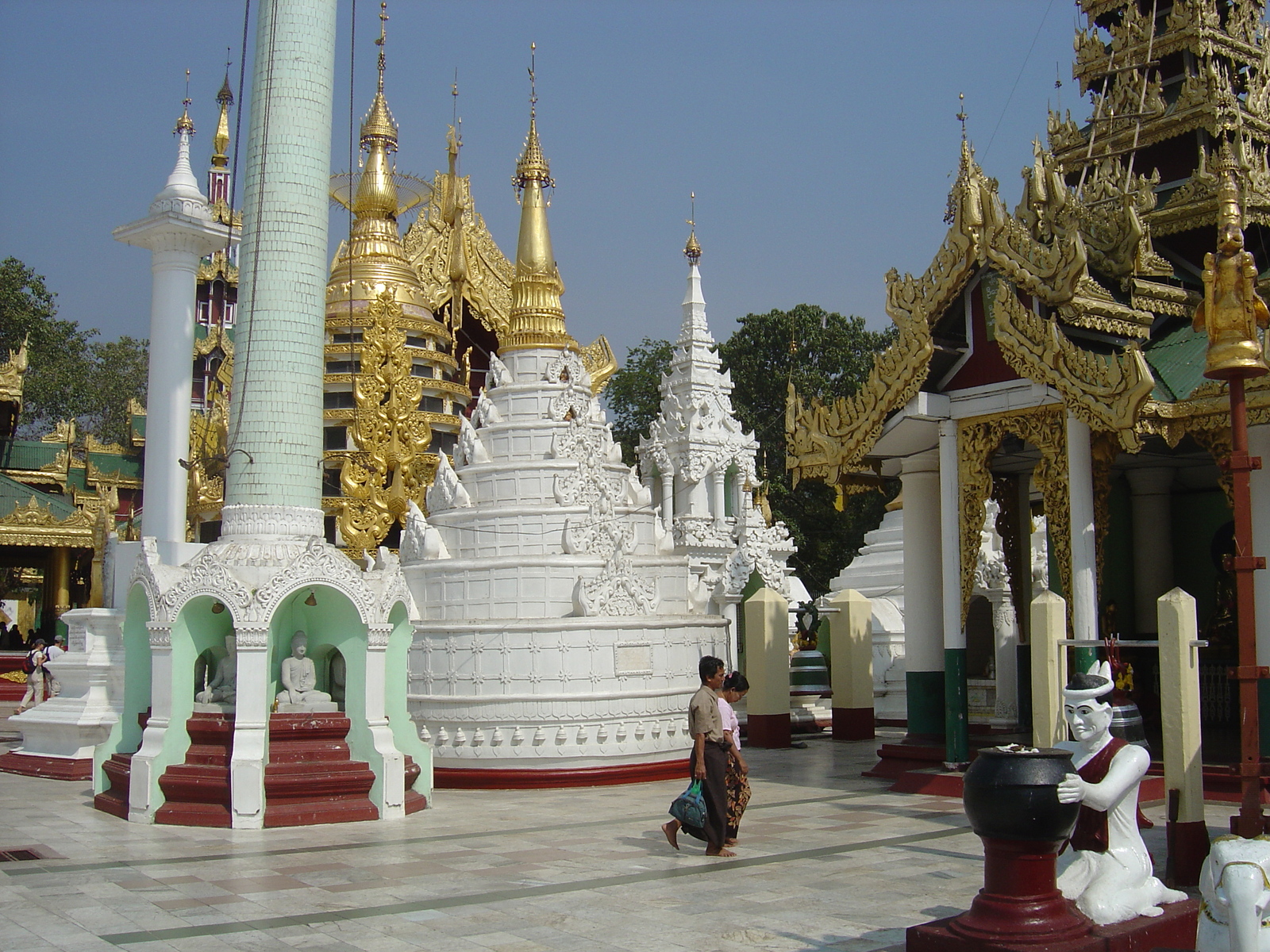 รูปถ่าย พม่า(Myanmar) ย่างกุ้ง(Yangon) พระมหาเจดีย์ชเวกากอง(Shwedagon Pagoda) 2005-01 31