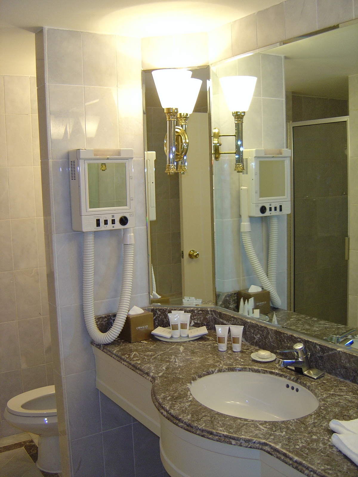 รูปถ่าย ตุรกี(Turkey) อิสตันบูล(Istanbul) โรงแรมคอนราด(Conrad Hotel) 2004-12 7