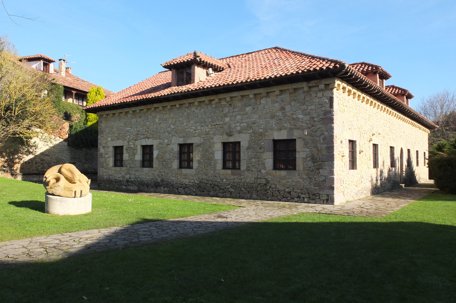 รูปถ่าย สเปน(Spain) ซันตีญานาเดลมาร์(Santillana del Mar) 2013-01 55