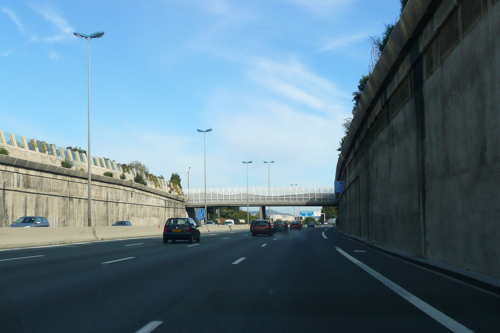 รูปถ่าย ฝรั่งเศส(France) เฟรนช์ริวิเอรา(French Riviera) ถนนจากคาญ-ซูร์-แมร์ไปนีซ(Cagnes sur Mer to Nice road) 2007-10 25