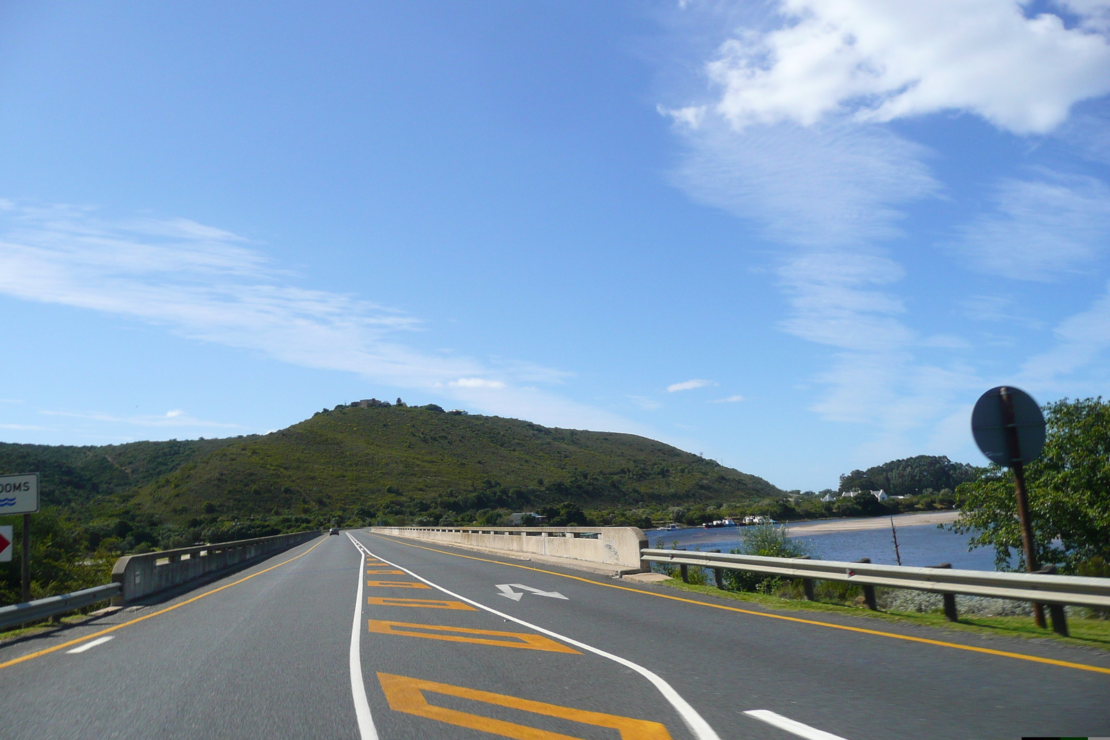 รูปถ่าย แอฟริกาใต้(South Africa) ถนนจากไนส์นาไปพอร์ตเอลิซาเบธ(Knysna to Port Elizabeth road) 2008-09 22