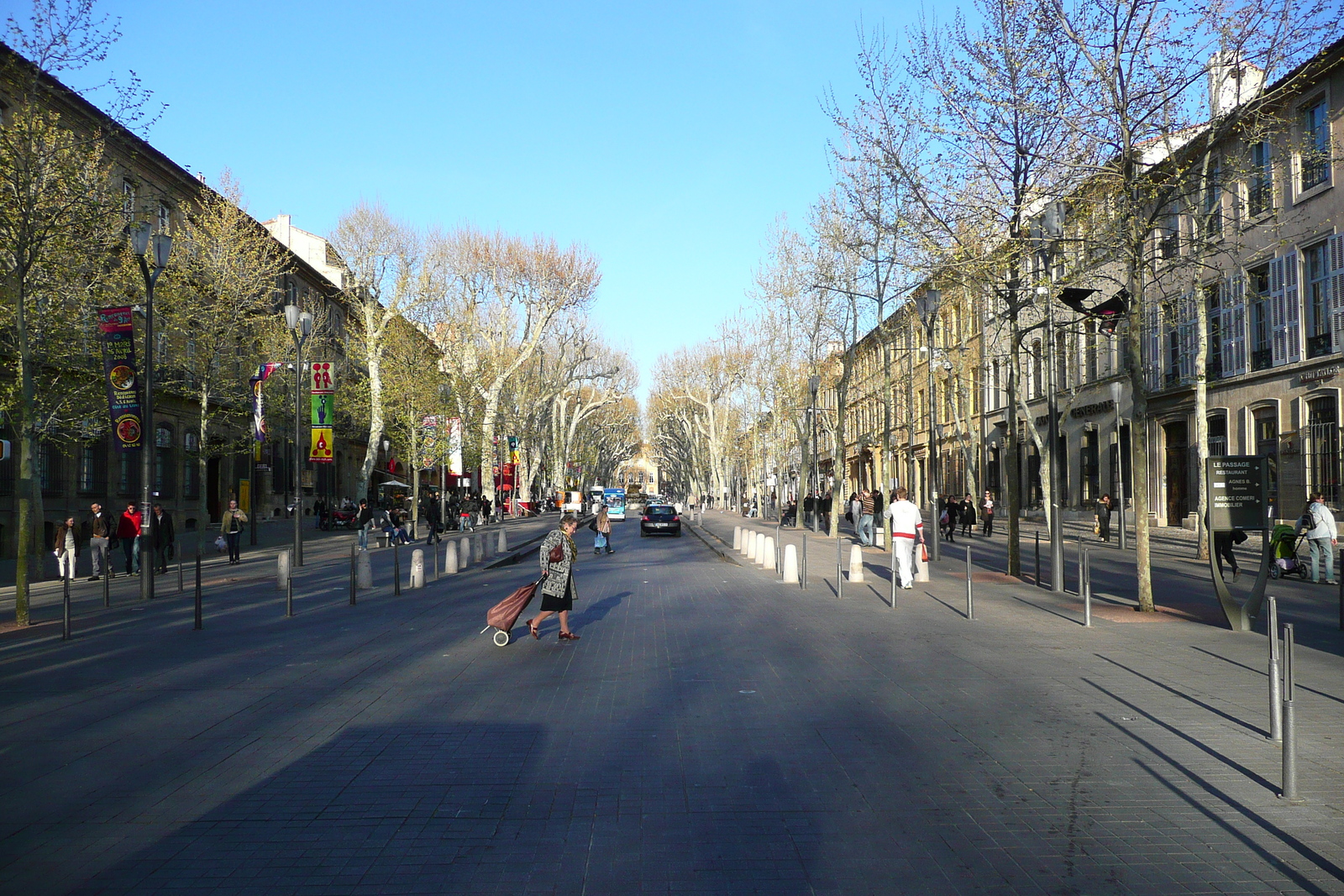 รูปถ่าย ฝรั่งเศส(France) แอ็กซ์-อ็อง-โพรว็องส์(Aix en Provence) ถนนมีราโบ(Cours Mirabeau) 2008-04 25